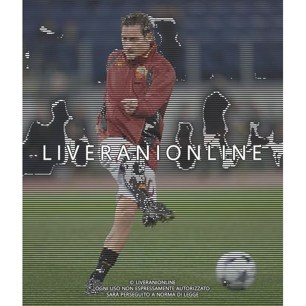 Roma - 11/03/2009 - Stadio Olimpico - Uefa Champions League 2008/2009 - Ottavi di finale ritorno - Roma Vs Arsenal - nella foto: Francesco TOTTI durante il riscaldamento ph. Corradetti / ag. Aldo Liverani Sas