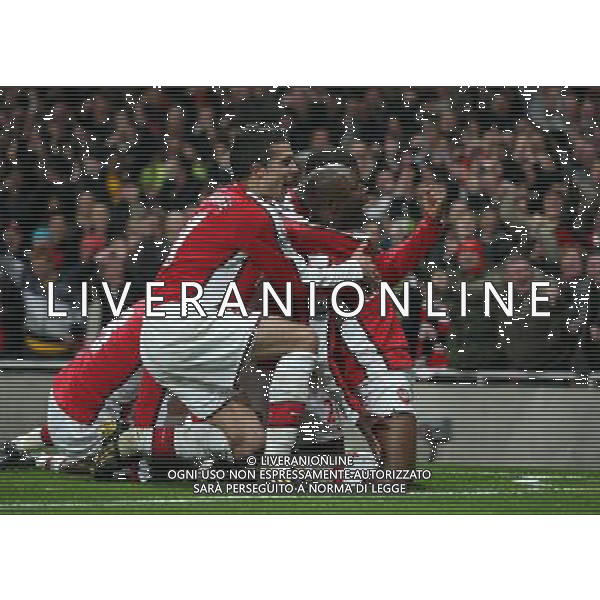 London, Date 17032009 Emirates Stadium CALCIO SPORT Arsenal v Hull City The FA Cup sponsored by E.ON R6 NELLA FOTO:William Gallas of Arsenal celebrates scoring the 2nd goal 2-1 whit the team PH.AGENZIA ALDO LIVERANI SAS ONLY ITALY
