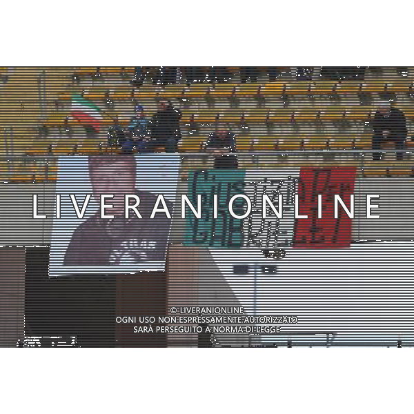 Qualificazioni ai Mondiali Sud Africa 2010 Gruppo 8 Bari - 01.04.2009 Italia-Eire Repubblica d\'Irlanda Nella Foto: STRISCIONI DEI TIFOSI PER GABRIELE SANDRI /Ph.Vitez-Ag. Aldo Liverani