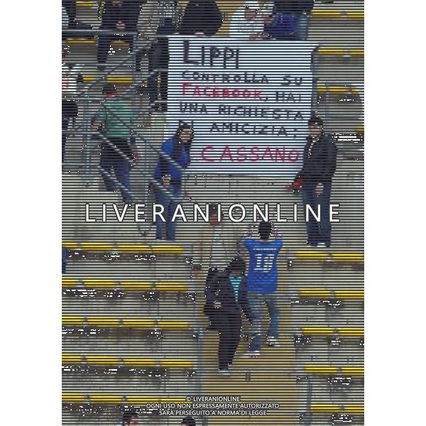 Qualificazioni ai Mondiali Sud Africa 2010 Gruppo 8 Bari - 01.04.2009 Italia-Eire Repubblica d\'Irlanda Nella Foto: STRISCIONI DEI TIFOSI PER CASSANO /Ph.Vitez-Ag. Aldo Liverani