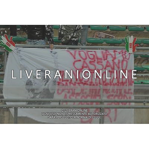 Qualificazioni ai Mondiali Sud Africa 2010 Gruppo 8 Bari - 01.04.2009 Italia-Eire Repubblica d\'Irlanda Nella Foto: STRISCIONI DEI TIFOSI PER CASSANO /Ph.Vitez-Ag. Aldo Liverani