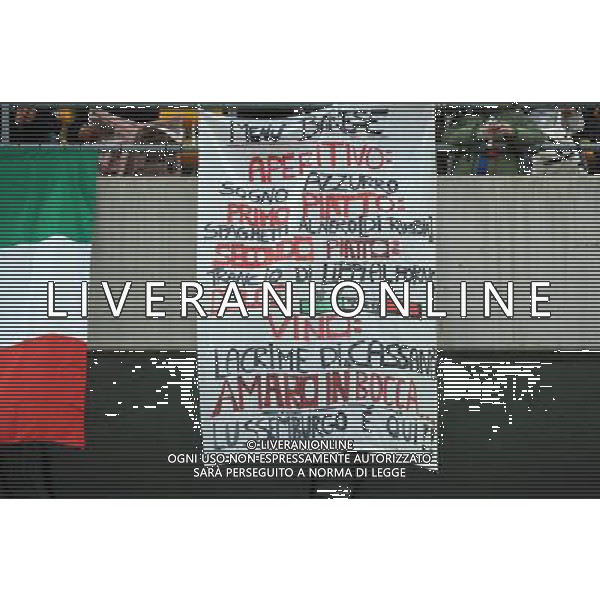 Qualificazioni ai Mondiali Sud Africa 2010 Gruppo 8 Bari - 01.04.2009 Italia-Eire Repubblica d\'Irlanda Nella Foto: STRISCIONI DEI TIFOSI PER CASSANO /Ph.Vitez-Ag. Aldo Liverani