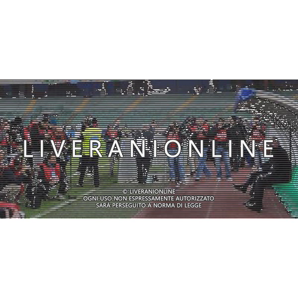 Qualificazioni ai Mondiali Sud Africa 2010 Gruppo 8 Bari - 01.04.2009 Italia-Eire Repubblica d\'Irlanda Nella Foto: MARCELLO LIPPI ASSEDIATO DAI FOTOGRAFI /Ph.Vitez-Ag. Aldo Liverani