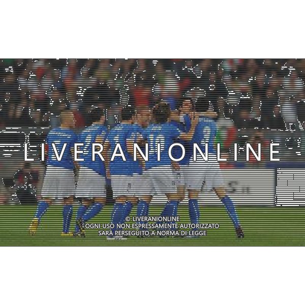 Qualificazioni ai Mondiali Sud Africa 2010 Gruppo 8 Bari - 01.04.2009 Italia-Eire Repubblica d\'Irlanda Nella Foto: ABBRACCI ESULTANZA DOPO IL GOL DI VINCENZO IAQUINTA /Ph.Vitez-Ag. Aldo Liverani