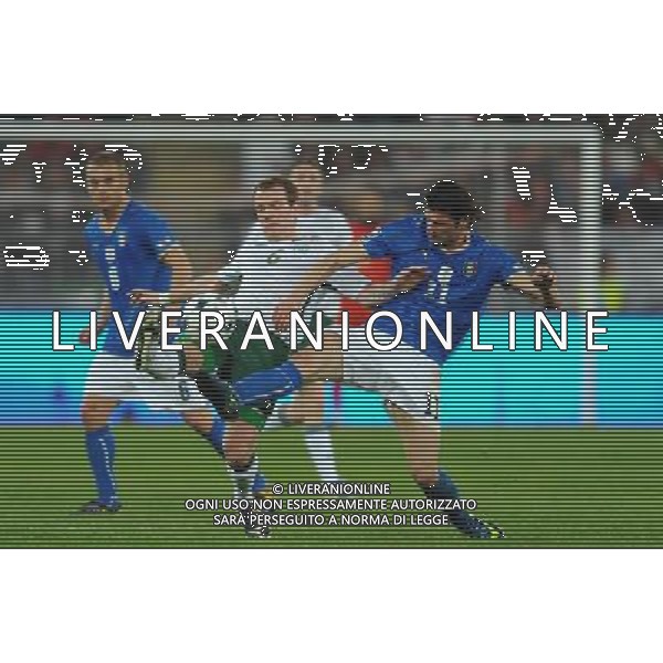 Qualificazioni ai Mondiali Sud Africa 2010 Gruppo 8 Bari - 01.04.2009 Italia-Eire Repubblica d\'Irlanda Nella Foto: VINCENZO IAQUINTA E WHELAN /Ph.Vitez-Ag. Aldo Liverani