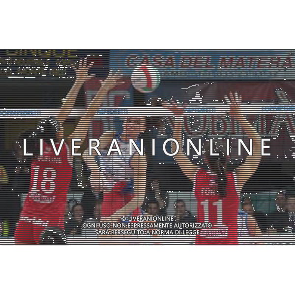 Foppapedretti Bergamo - Scavolini Pesaro Volley Pallavolo Femminile 11a Giornata di ritorno 01/04/2009 nella foto jenny barazza in schiacciata ph Pasinetti/Ag. Aldo Liverani Sas