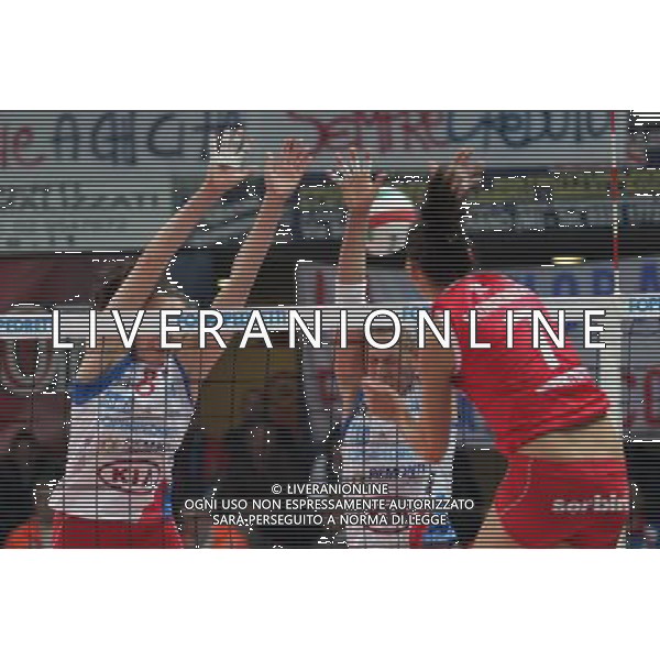 Foppapedretti Bergamo - Scavolini Pesaro Volley Pallavolo Femminile 11a Giornata di ritorno 01/04/2009 nella foto katarzyna skowronska in schiacciata ph Pasinetti/Ag. Aldo Liverani Sas
