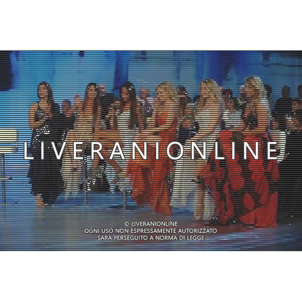 LE RAGAZZE DEL BAGAGLINO TRASMISSIONE TV \'QUESTA DOMENICA\' 05/04/2009 PH.BRUNI/AGENZIA ALDO LIVERANI SAS