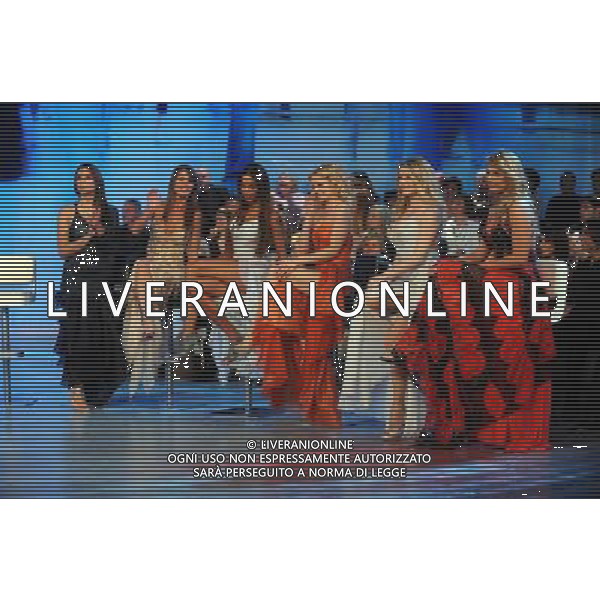 LE RAGAZZE DEL BAGAGLINO TRASMISSIONE TV \'QUESTA DOMENICA\' 05/04/2009 PH.BRUNI/AGENZIA ALDO LIVERANI SAS