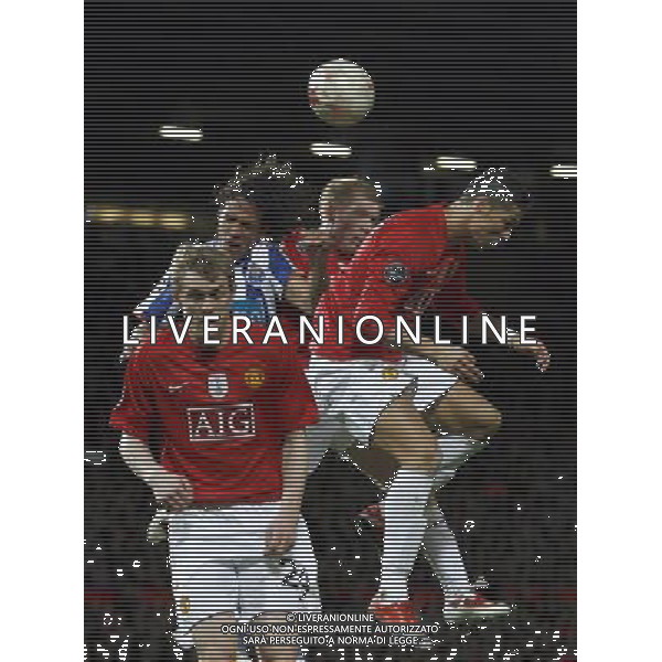Manchester United\'s Cristiano Ronaldo goes clse with this header, Manchester United Vs FC Porto, European Champion Clubs Cup 1/4 final 1st Leg, Old Trafford, Manchester, Date 070409 PH.AGENZIA ALDO LIVERANI S A S ONLY ITALY 