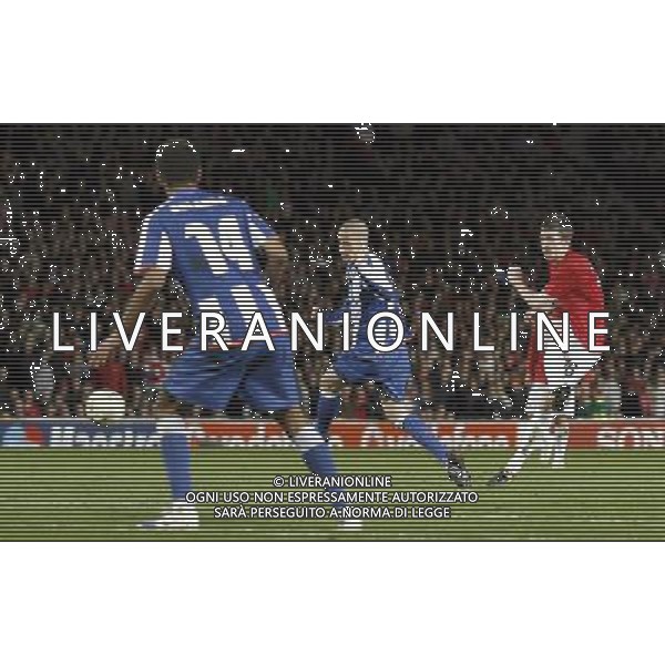 Manchester United\'s Michael Carrick shot is saved, Manchester United Vs FC Porto, European Champion Clubs Cup 1/4 final 1st Leg, Old Trafford, Manchester, Date 070409 PH.AGENZIA ALDO LIVERANI S A S ONLY ITALY 