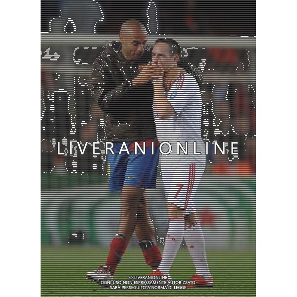 firo Fussball, Fu§ball : 08.04.2009 CL, Champions League : Saison 2008/09 FC Barcelona - FC Bayern MŸnchen 4:0 Trost von Thierry Henry , links Barcelona fŸr Franck Ribery PH.AG ALDO LIVERANI SAS only for italy 