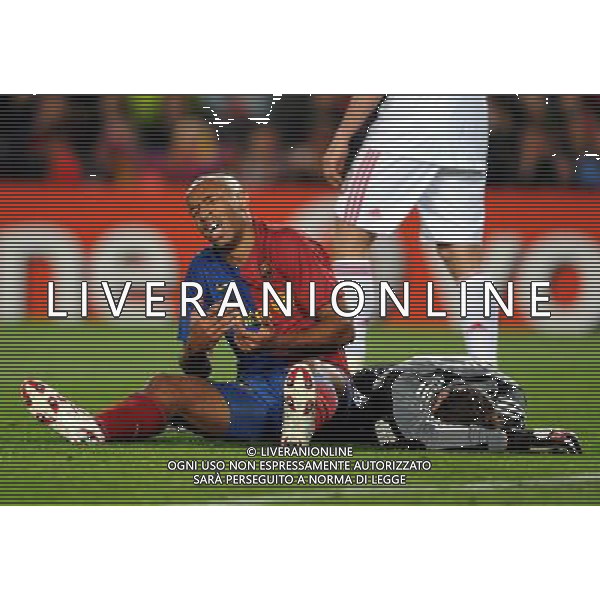 firo Fussball, Fu§ball : 08.04.2009 CL, Champions League : Saison 2008/09 FC Barcelona - FC Bayern MŸnchen 4:0 Zusammenprall Thierry Henry mit Torwart BUTT PH.AG ALDO LIVERANI SAS only for italy 