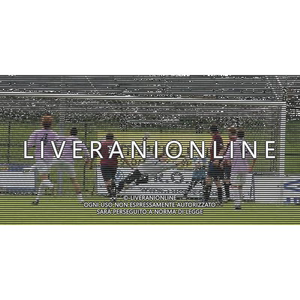 11/04/2009 legnano lega pro girone a sport calcio Legnano-Reggiana nella foto: il gol di nizzetto ph.ag.aldo liverani sas 