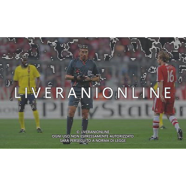 Champions League 2008/2009 Quarti di Finale - Ritorno Monaco - 14.04.2009 Bayern Monaco-Barcellona Nella Foto: arbitro roberto ROSETTI /Ph.Vitez-Ag. Aldo Liverani
