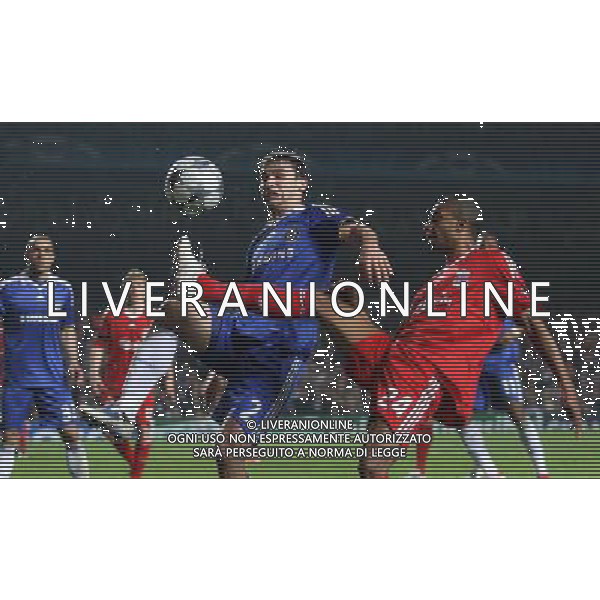 Branislav Ivanovic of Chelsea in action with David N\'Gog of Liverpool, Chelsea v Liverpool, UEFA Champions League Quarter Final 2nd leg , Stamford Bridge, London, Date 14042009 ph.ag.aldo liverani sas only for italy