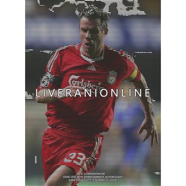 Jamie Carragher of Liverpool is shown during the European Champion Clubs Cup Quarter Final Second Leg match between Chelsea and Liverpool at Stamford Bridge on April 14, 2009 in London, United Kingdom. © TOM DULAT - Talking Sport/Photoshot - ag. Aldo Liverani sas ITALY ONLY QUARTI DI FINALE DI CHAMPIONS LEAGUE