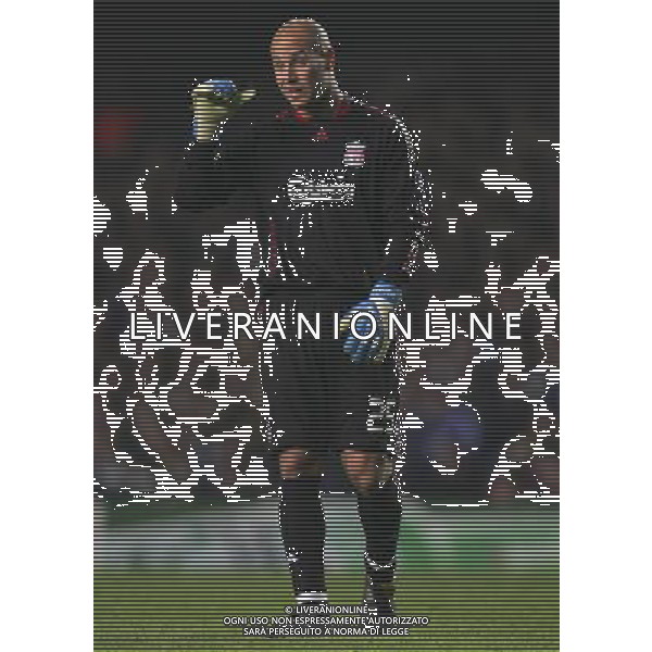 Pepe Reina of Liverpool is shown during the European Champion Clubs Cup Quarter Final Second Leg match between Chelsea and Liverpool at Stamford Bridge on April 14, 2009 in London, United Kingdom. © TOM DULAT - Talking Sport/Photoshot - ag. Aldo Liverani sas ITALY ONLY QUARTI DI FINALE DI CHAMPIONS LEAGUE
