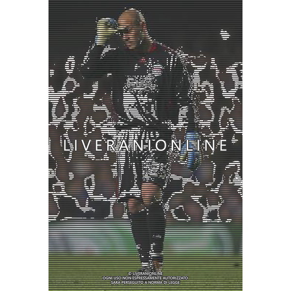 Pepe Reina of Liverpool is shown during the European Champion Clubs Cup Quarter Final Second Leg match between Chelsea and Liverpool at Stamford Bridge on April 14, 2009 in London, United Kingdom. © TOM DULAT - Talking Sport/Photoshot - ag. Aldo Liverani sas ITALY ONLY QUARTI DI FINALE DI CHAMPIONS LEAGUE