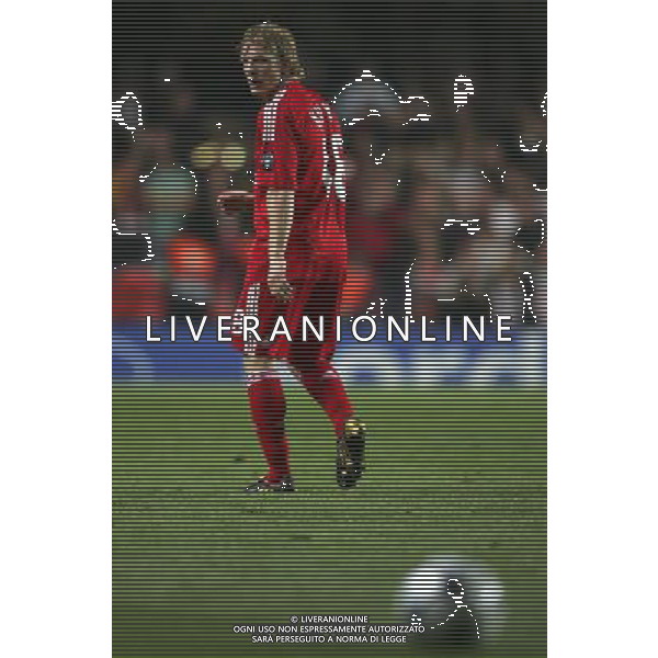 Dirk Kuyt of Liverpool is shown during the European Champion Clubs Cup Quarter Final Second Leg match between Chelsea and Liverpool at Stamford Bridge on April 14, 2009 in London, United Kingdom. © TOM DULAT - Talking Sport/Photoshot - ag. Aldo Liverani sas ITALY ONLY QUARTI DI FINALE DI CHAMPIONS LEAGUE