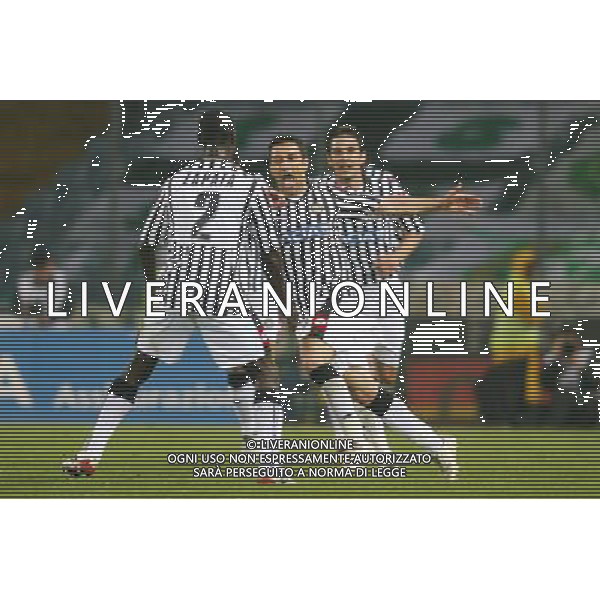UDINE 16/04/2009 UDINESE WERDER BREMA COPPA UEFA ritorno QUARTI DI FINALE 2008/2009 CALCIO SPORT NELLA FOTO: l\'esultanza di fabio quagliarella dopo il gol con christian zapata e con la squadra PH.GARBUIO/ag aldo liverani sas