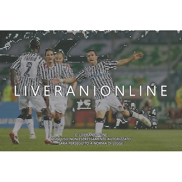 UDINE 16/04/2009 UDINESE WERDER BREMA COPPA UEFA ritorno QUARTI DI FINALE 2008/2009 CALCIO SPORT NELLA FOTO: l\'esultanza di fabio quagliarella dopo il gol con christian zapata e con la squadra PH.GARBUIO/ag aldo liverani sas