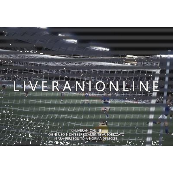 ARCHIVIO ITALIA - INGHILTERRA CALCIO MONDIALI ITALIA 90 STADIO SAN NICOLA DI BARI NELLA FOTO: IL GOL SU RIGORE DI SALVATORE SCHILLACI (PORTIERE PETER SHILTON) PH.ARCHIVIO AGENZIA ALDO LIVERANI SAS