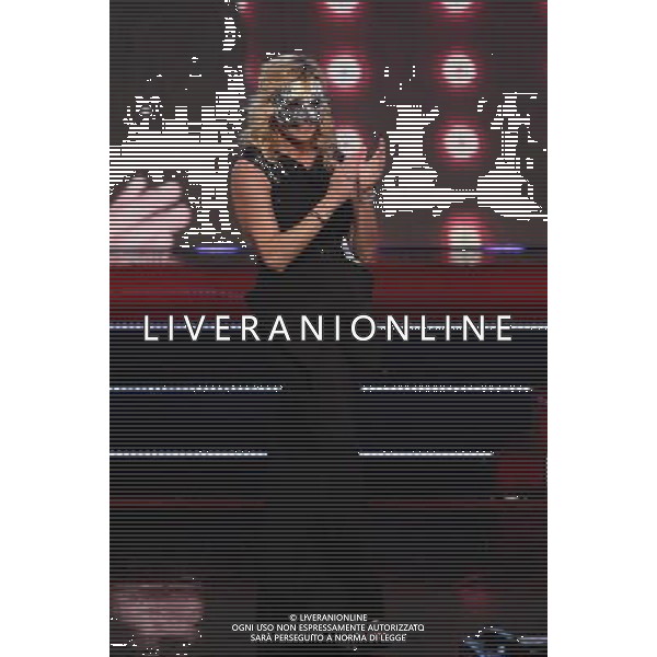 \' X FACTOR \' - SERATA FINALE NELLA FOTO: SIMONA VENTURA © ANTONIO SORANO - AG. ALDO LIVERANI SAS MASCHERA CARNEVALE