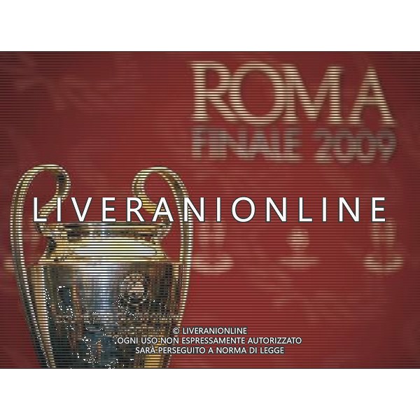 Roma - 21/04/2009 - Campidoglio Sala della Protomoteca - Conferenza stampa per la consegna della Coppa della finale di Champions League 2009 - nella foto: ph. Corradetti / ag. Aldo Liverani Sas 