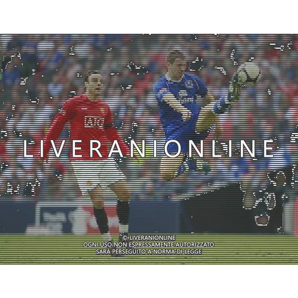 Everton\'s Phil Jagielka in action. Everton v Manchester United, FA Cup Semi Final, Wembley Stadium 19/04/09. ph ag. aldo liverani sas only italy