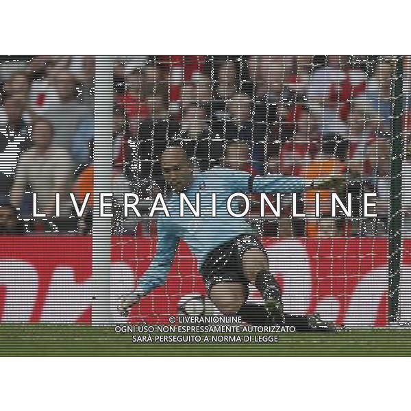 Everton\'s Tim Howard makes vital saves on penaty : Manchester United vs Everton for the FA Cup Semifinal at Wembley Stadium in London on 18/04/2008. ph ag. aldo liverani sas only italy