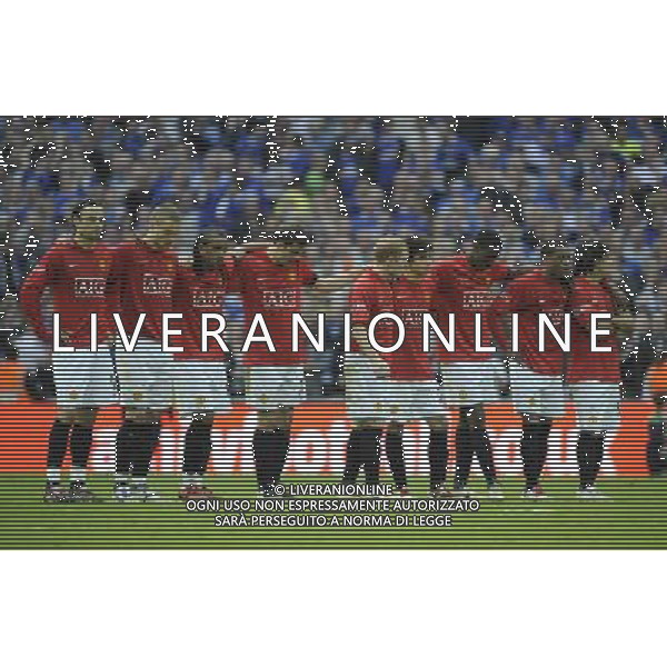 19/4/2009.WEMBLEY STADIUM.FA CUP SEMI FINAL.MANCHESTER UNITED V EVERTON.MANCHESTER UNITED DEJECTION AS RIO FERDINAND MISSES IN PENALTY SHOOT OUT ph ag. aldo liverani sas only italy