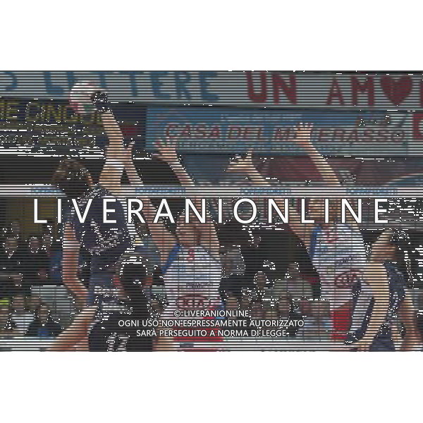 BERGAMO 29/04/2009 PALAZZETTO PALANORDA SPORT PALLAVOLO SERIE A1 FEMMINILE FOPPAPEDRETTI BERGAMO ASYSTEL NOVARA GARA 4 /SEMIFINALE NELLA FOTO: SARA ANZANELLO PH.PASINETTI/AG.ALDO LIVERANI SAS