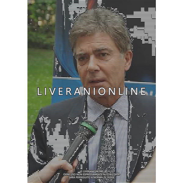 MILANO 4/5/2009 MEDIASET VIA PALEOCAPA, 3 PRESENTAZIONE DEL PROGRAMMA: -IL LIBRO DELLA REPUBBLICA. LA COSTITUZIONE SPIEGATA ARTICOLO PER ARTICOLO DA CLAUDIO MARTELLI- NELLA FOTO CLAUDIO MARTELLI FOTO ROMANO/AG ALDO LIVERANI