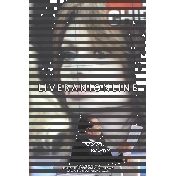 ROMA, 5 MAGGIO 2009 PORTA A PORTA: BERLUSCONI NELLA FOTO: SILVIO BERLUSCONI DIETRO VERONICA LARIO AGENZIA ALDO LIVERANI SAS