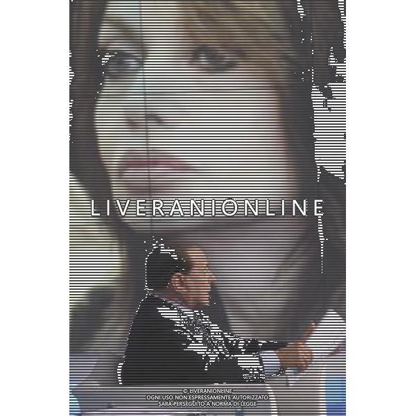 ROMA, 5 MAGGIO 2009 PORTA A PORTA: BERLUSCONI NELLA FOTO: SILVIO BERLUSCONI DIETRO VERONICA LARIO AGENZIA ALDO LIVERANI SAS