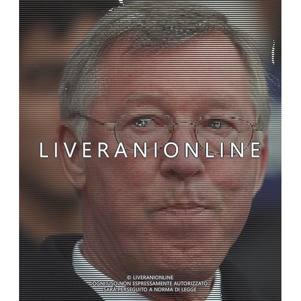 Sir Alex Ferguson Manager of Manchester United : Arsenal FC vs Manchester United for the Uefa Champions League Semifinale second Leg at the Emirates Stadium in London on 05/05/2009. Picture By Marc Atkins/IPS Photo Agency/Agenzia Aldo Liverani Sas - ITALY ONLY - English Premier and Football League images are only to be used in an editorial context, images are not allowed to be published on another internet site unless a licence has been obtained from DataCo Ltd +44 207 864 9121