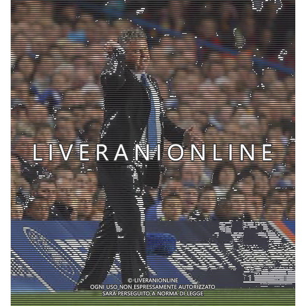 Guus Hiddink , Manager of Chelsea : Chelsea FC vs FCB Barcellona for the Uefa Champions League Semifinale second Leg at Stamford Bridge in London on 06/05/2009. Picture By Marcello Pozzetti-IPS Photo Agency /Agenzia Aldo Liverani Sas - ITALY ONLY - English Premier and Football League images are only to be used in an editorial context, images are not allowed to be published on another internet site unless a licence has been obtained from DataCo Ltd +44 207 864 9121