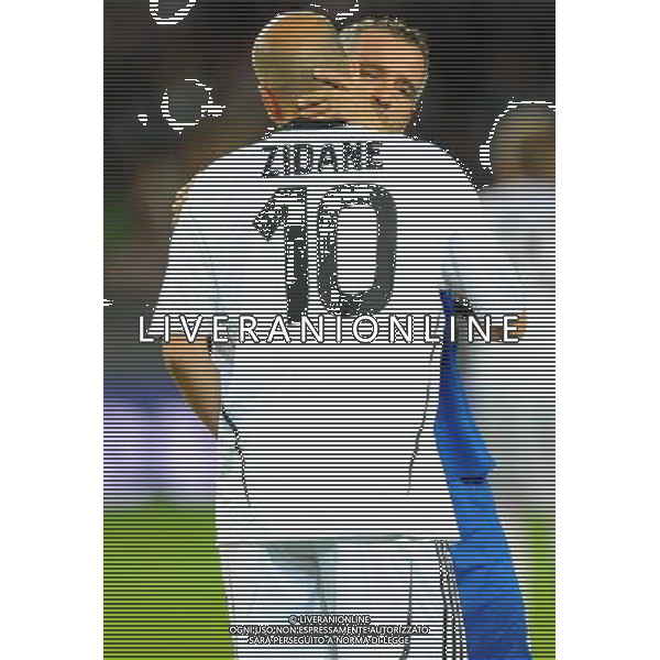 Partita del Cuore 2009 Torino - 18.05.2009 Nazionale Italiana Cantanti-Ale +10 Nella Foto: ZINEDINE ZIDANE CON EROS RAMAZZOTTI /Ph.Vitez-Ag. Aldo Liverani