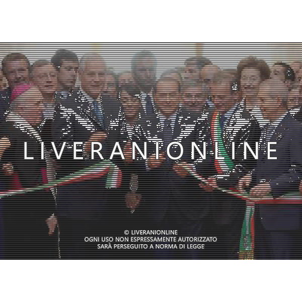SAN DONATO 19 MAGGIO 2009 INAUGURAZIONE DELLA NUOVA ALA DEL POLICLINICO DI SAN DONATO. NELLA FOTO:ROBERTO FORMIGONI SILVIO BERLUSCONI E LETIZIA MORATTI PH FRANCESCO BONFANTI-AG ALDO LIVERANI
