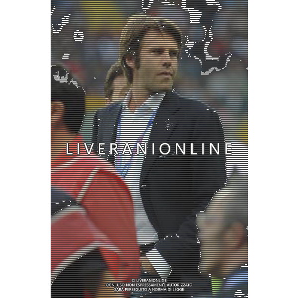 TORINO 18/5/2009 PARTITA DEL CUORE A FAVORE DEI TERREMOTATI D\' ABRUZZO NAZIONALE CANTANTI VS AMICI DI ALEX DEL PIERO NELLA FOTO EMANUELE FILIBERTO FOTO ROMANO/AG ALDO LIVERANI