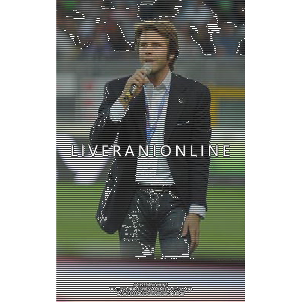 TORINO 18/5/2009 PARTITA DEL CUORE A FAVORE DEI TERREMOTATI D\' ABRUZZO NAZIONALE CANTANTI VS AMICI DI ALEX DEL PIERO NELLA FOTO EMANUELE FILIBERTO FOTO ROMANO/AG ALDO LIVERANI