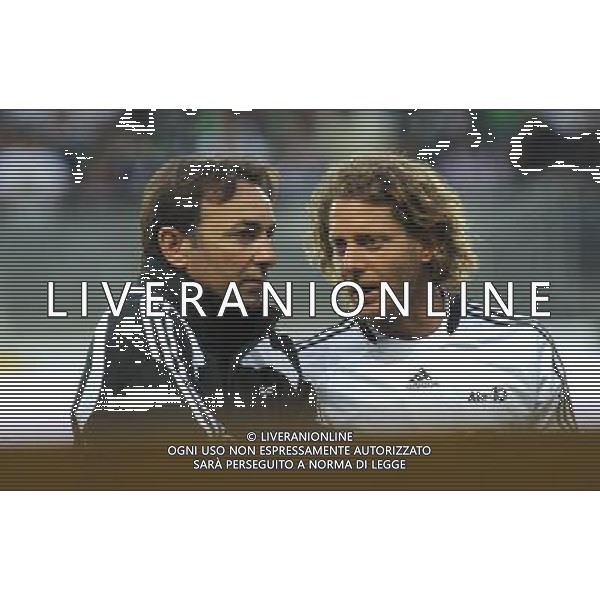 TORINO 18/5/2009 PARTITA DEL CUORE A FAVORE DEI TERREMOTATI D\' ABRUZZO NAZIONALE CANTANTI VS AMICI DI ALEX DEL PIERO NELLA FOTO MASSIMO MAURO E LAPO ELKANN FOTO ROMANO/AG ALDO LIVERANI