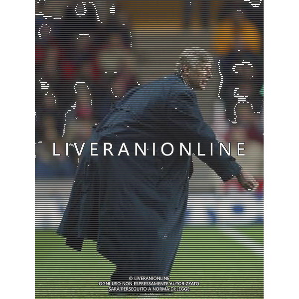 ARSENAL CALCIO 2003/2004 NELLA FOTO ARSEN WENGER ALLENATOER ARSENAL FOTO MARCELLO POZZETTI-AGENZIA ALDO LIVERANI