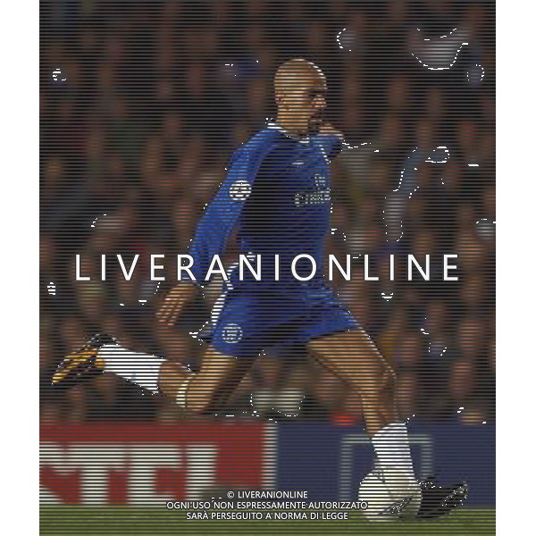 Photo: Javier Garcia IPS Photo Agency 22/10/2003 Chelsea v Lazio, UEFA Champions League, Stamford Bridge Juan Veron AGENZIA ALDO LIVERANI