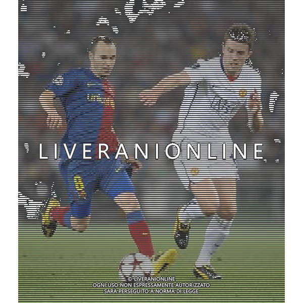 Roma - 27/05/2009 - Stadio Olimpico - Uefa Champions League Finale Roma 2009 - FC Barcellona vs Manchester United FC - nella foto: Andres INIESTA e Michael CARRICK ph. Corradetti / ag. Aldo Liverani Sas