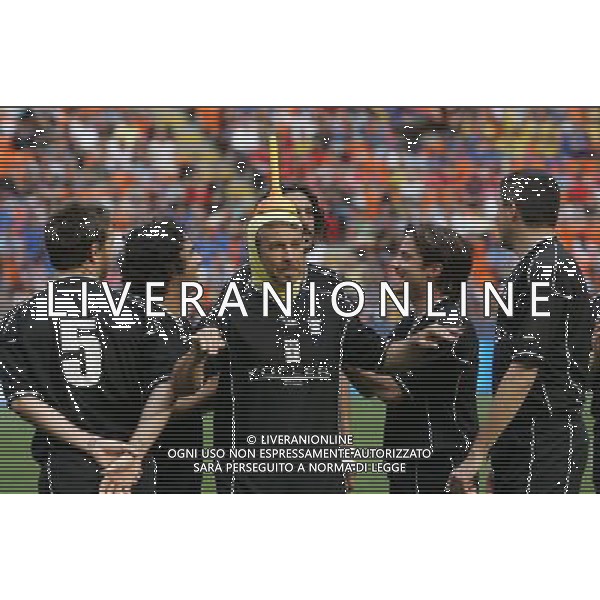 Partita del Fair Play Team a sostegno dell\' Associazione Sclerosi Multipla e Abruzzo nel Cuore allo Stadio Meazza di San Siro Milano 01/06/2009 nella foto capitan ventosa ©Luzzani/Agenzia Aldo Liverani Sas