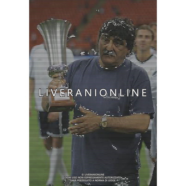 Partita del Fair Play Team a sostegno dell\' Associazione Sclerosi Multipla e Abruzzo nel Cuore allo Stadio Meazza di San Siro Milano 01/06/2009 nella foto roberto da crema ©Luzzani/Agenzia Aldo Liverani Sas