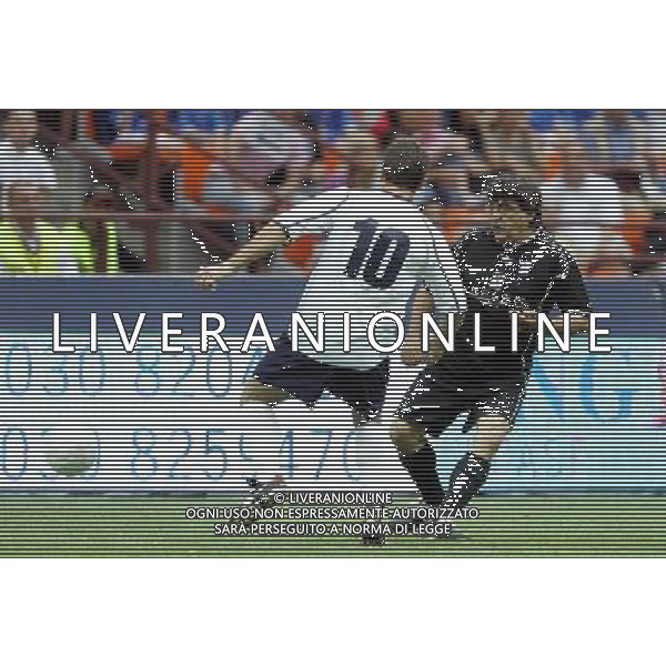 Milano 01-06-2009 partita di beneficenza allo stadio G. Meazza associazione nazionale calcio tv-fair play imprenditori nella foto roberto da crema e carlo penati ph marco luzzani/ag aldo liverani s.a.s.