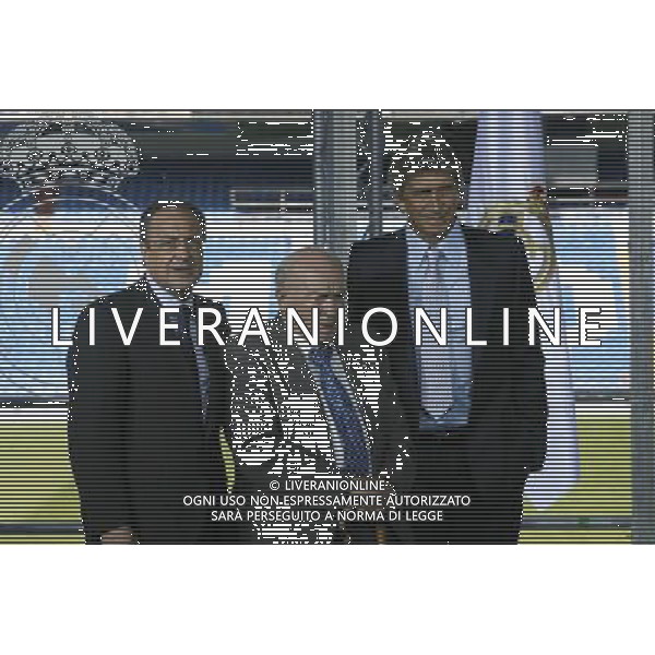 MADRID, Spain (02/06/09).- Manuel Pellegrini presentation as new Real Madrid coach for season 09/10. Pictured Pellegrino, Florentino Perez and Alfredo Di Stefano. © Alex Cid-Fuentes / ALFAQUI - Ag. Aldo Liverani sas ITALY ONLY 